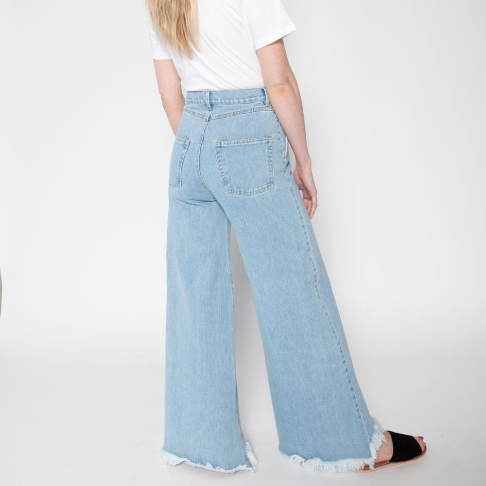 $400 Ksenia Schnaider Street Style Unique Cutout Wide Leg Frayed Jeans NEW - Picture 4 of 11